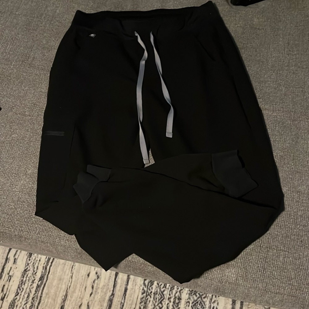 Black figs size small pants